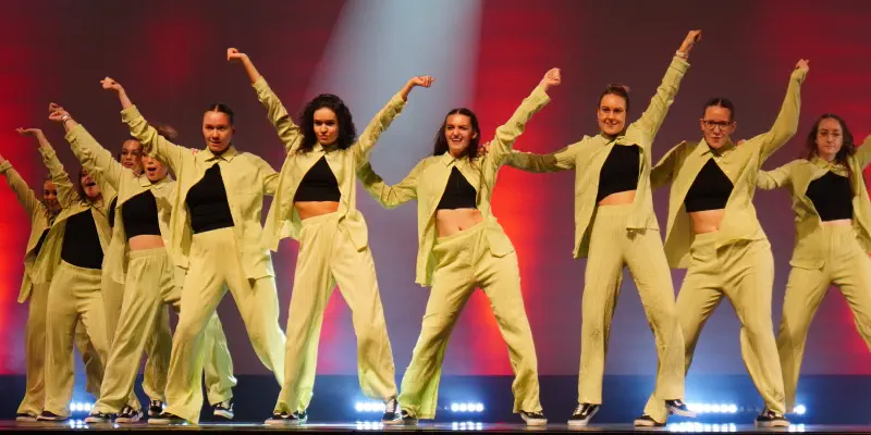 TänzerInnen der Show 2024